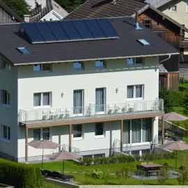 Apartment Haus Van der Leij, hotel di Russbach am Pass Gschütt