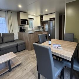 Chalet Flufstaart، فندق في Gasselte