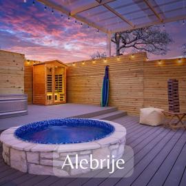 Secluded Luxury Couples cabin Sauna Pool, hôtel à Wimberley