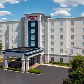 Hampton Inn Petersburg - Southpark Mall, hotel di Colonial Heights