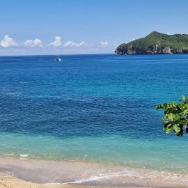 Castaway Surf Retreat, Hotel in Sekongkang