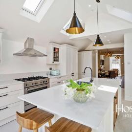Number Ten - Beautiful 3-Bedroom Luxury Home