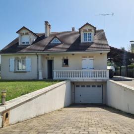 Maison Sérénité, hotel v destinaci Lailly-en-Val