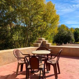 Gite Cathedrale Imsfrane, hotel em Temga