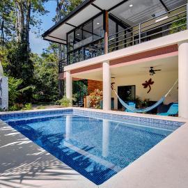 Secluded Jungle Home 5 min walk to the beach - Casa Garza