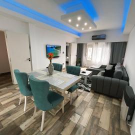 Casa Completa con Balcon y Patio privado, hotel v destinaci Lanús
