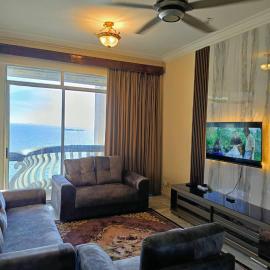 ERICCA 3 Bedroom Seaview Suite, Glory Beach Resort, PD, hotel u gradu Port Dikson