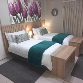 Cronin Luxury accommodation Room 4