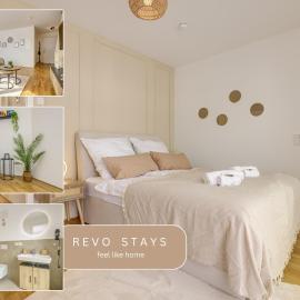 Exklusive 3-Zimmer Luxus-Maisonette mit 2 Parkplätzen l Family Friendly l Netflix l Zentrale Lage l 100qm2 l Nähe Frankfurt Flughafen, Wiesbaden und Mainz