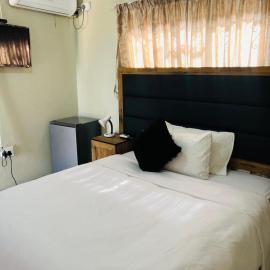 AA Nkhumeleni Guesthouse and Accomodation, hotel in Thohoyandou