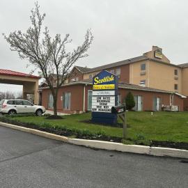 Scottish Inns & Suites - North Hershey: Harrisburg şehrinde bir otel