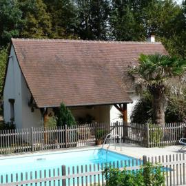 Maison de charme avec piscine partagée à Contres