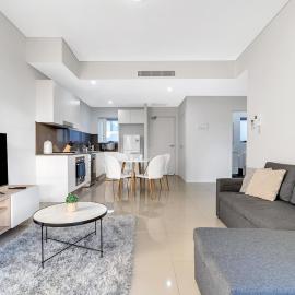 41B Modern 1 Bedroom Abnb-Style apartment Free Parking, hotel in Bankstown