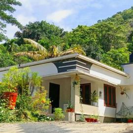 Mamalakandam - The White house, Diya homestay, hotel in Mamalakandam