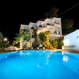 Athina Studios, ξενοδοχείο στο Βαθύ