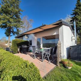 Ferienhaus 37 im Europa-Feriendorf - Panoramablick!, hotelli Lichtenaussa