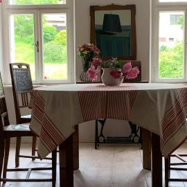 Cottage in Hluboke u Kunstatu، فندق في Hluboké