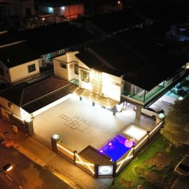 Happinezzmo HomeStay Mutiara Rini, hotel in Skudai
