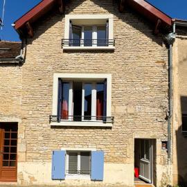 La petite maison, hôtel à Noyers-sur-Serein