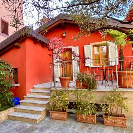 Bellagio में, होटल Appartamento Corte Antica con splendida Jacuzzi