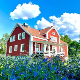 Sörbygården Bed & Breakfast: Brunflo şehrinde bir otel