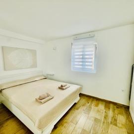 Swiss studio, hotel in Meljine
