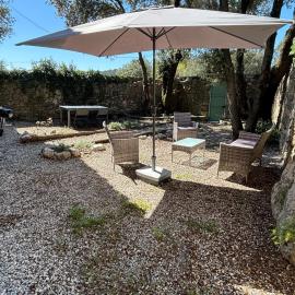 Appartement avec cour privée Entre Uzès et Nîmes