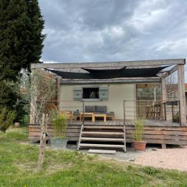 Tiny Housse à la campagne, hotel in Sarrians