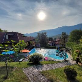 Villa with a View and Pool