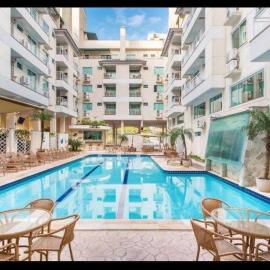 Apartamento 207 varias piscinas, hotel a Bombinhas