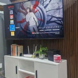 1BR with Prime Netflix, Disney HBO max