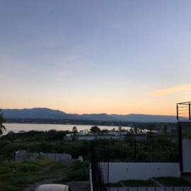 Hermosa casa vista al lago, hotel u gradu 'Tequesquitengo'