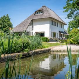 Raesborre Homes - Self Check-in, Hotel in Löwen