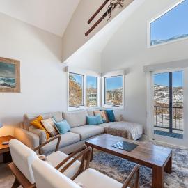 The Stables Resort Perisher - Open All Year, hotel in Perisher Valley