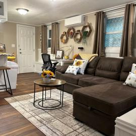 The Hive - Unique Themed Getaway, hotel v destinaci Billerica