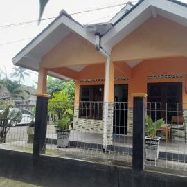 Ndalem Katresnan Kalongan "Homestay", hotel in Prambanan
