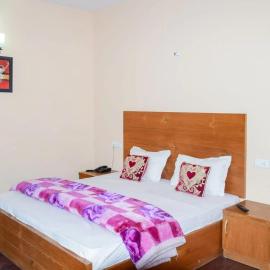 Red Inn, hotel u gradu Bashist