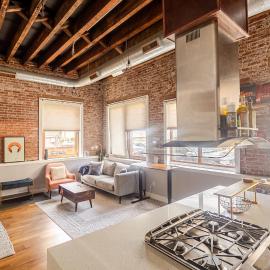 Stylish SOHO-Inspired Loft, 15 Min to NYC Times Square, hotel in Union City