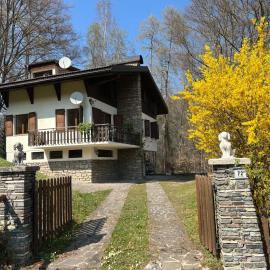 Villa Carla - Lago, hotel in Mezzolago