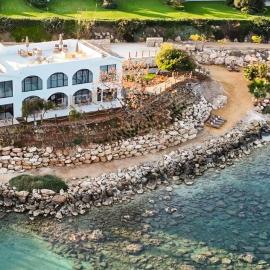 Sirena Bay Beach House and Luxury Suites, hotel en Protaras