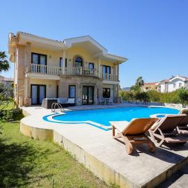 Villa Leisha, hotel u gradu Ortaca
