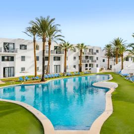 Vibra Blanc Cottage Apartmentos - 3SUP, hotel en Sa Caleta