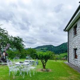 Cosy House in Isongo, hotel v mestu Isongo