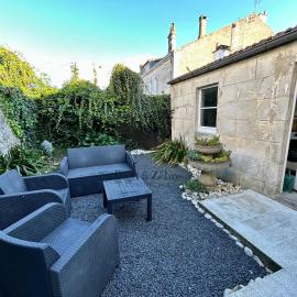 L'Authentique - Situé en face des thermes et tout proche du coeur de ville