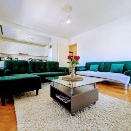 Chic and comfortable apart with Parking and Terrace, hotel a Asnières-sur-Seine