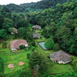 Abad Brookside Wayanad, hotel a Vythiri