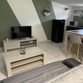 Appartement 29D à Mailly-le-Camp, hotel a Mailly-le-Camp