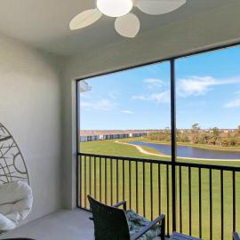 Golf and Beach Getaway Golf View Condo Wellen Park, hotel in Venice