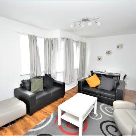 Lovely 2 Bedroom Condo in Greater London, hotel v Londýne