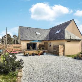 2 Bedroom Lovely Home In Saint-Pabu